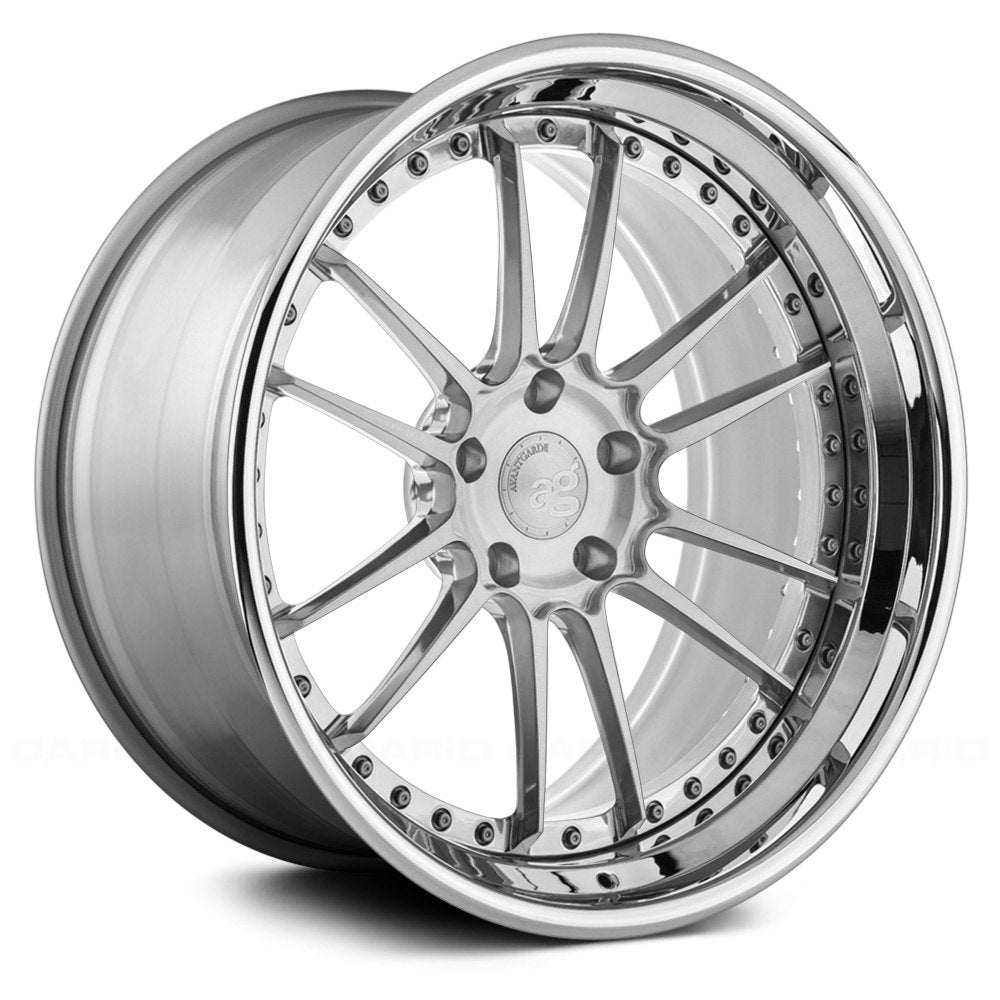 Avant SR8