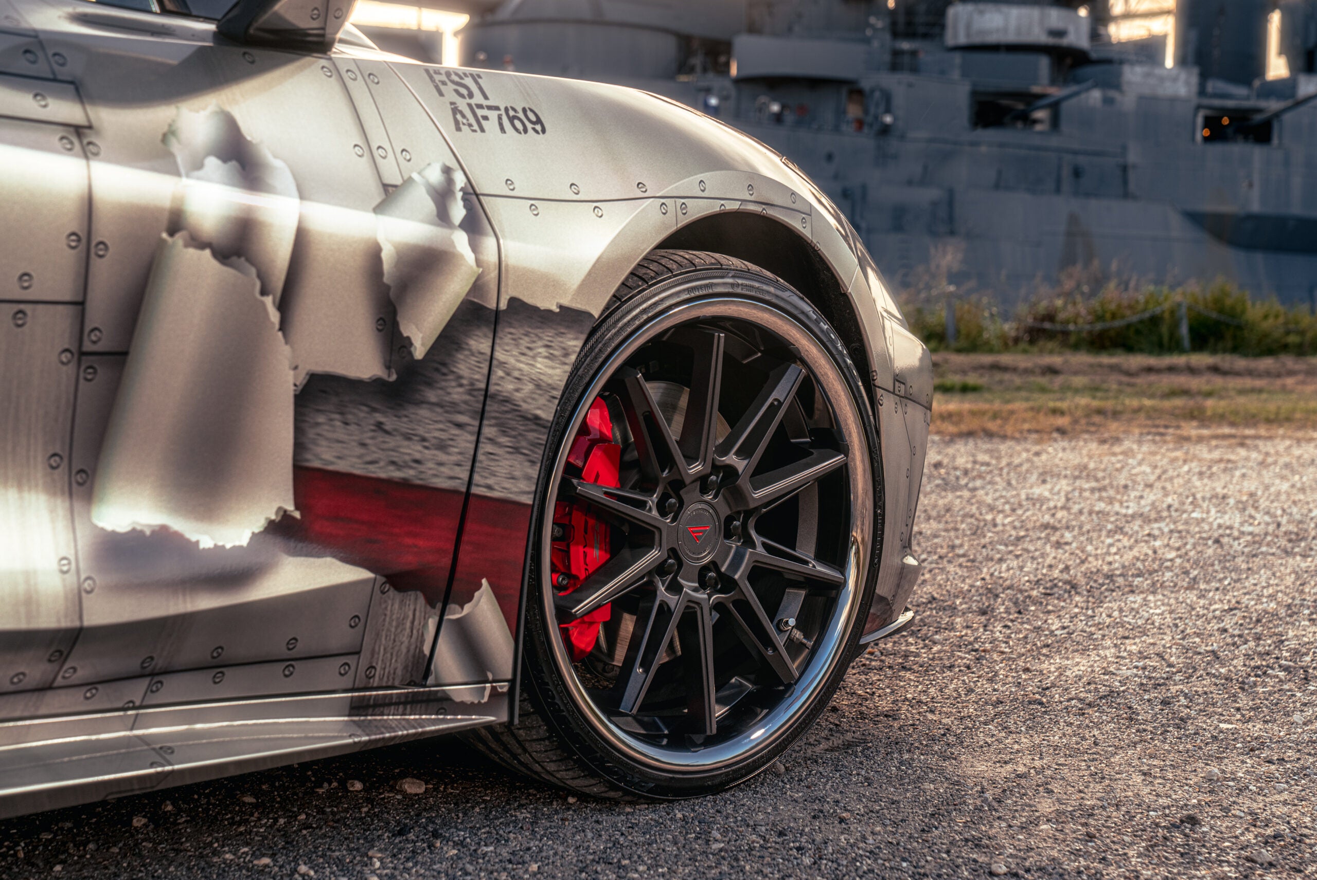 Ferrada CM2 Matte Graphite W/Chrome Lip (19x8.5/20x12 Setup) Full Set