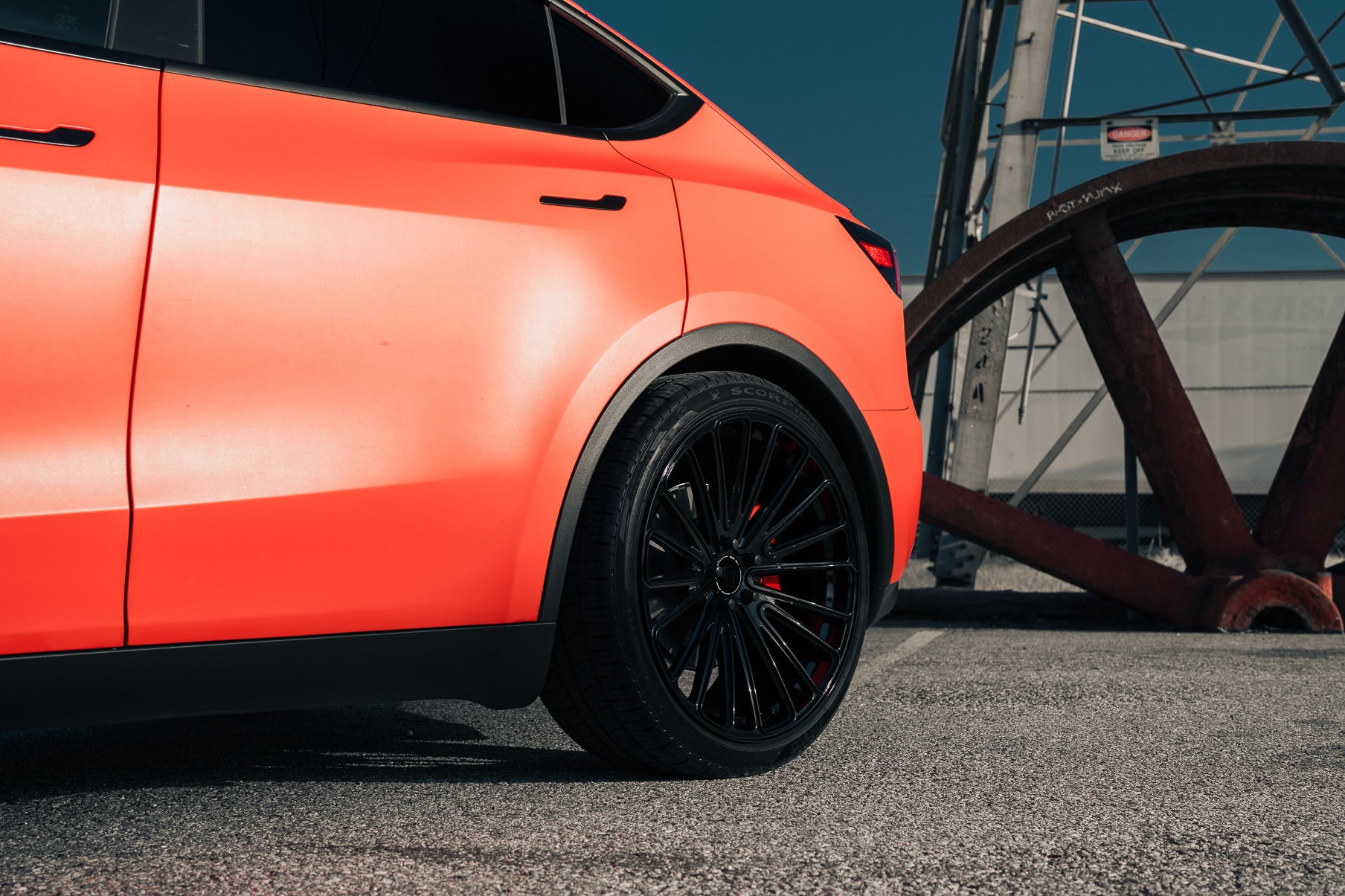 Blaque Diamond BD-715 Gloss Black