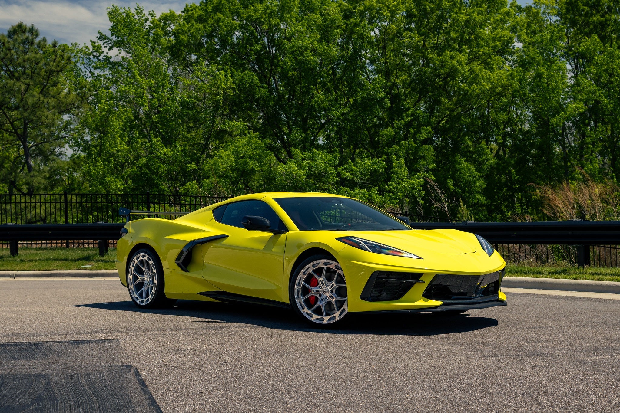 Rohana RFX19 Machine Silver C8 Corvette (19x8.5/20x11 Setup) Full Set