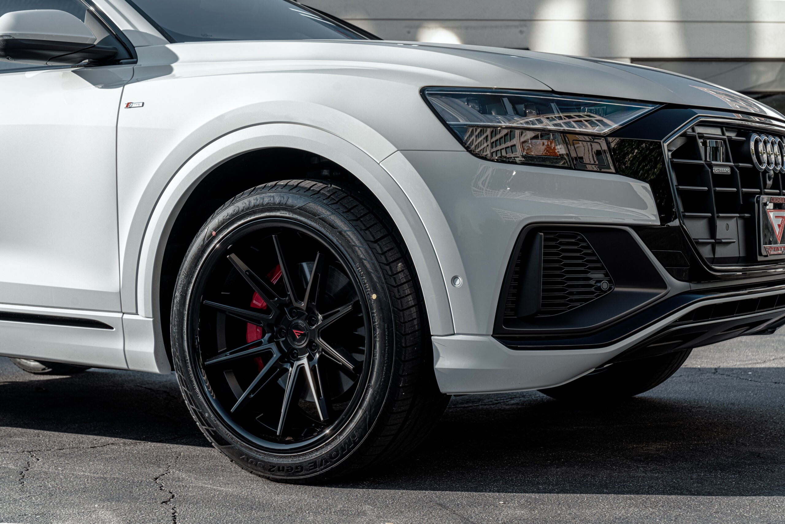 Ferrada CM2 Matte Black w/ Gloss Black Lip