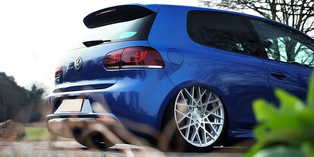 Rotiform R110 BLQ Volkswagen Golf R MK6