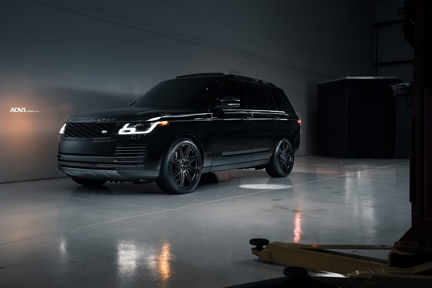 Range Rover Sport - ADV.1 ADV08 V12 Satin Black