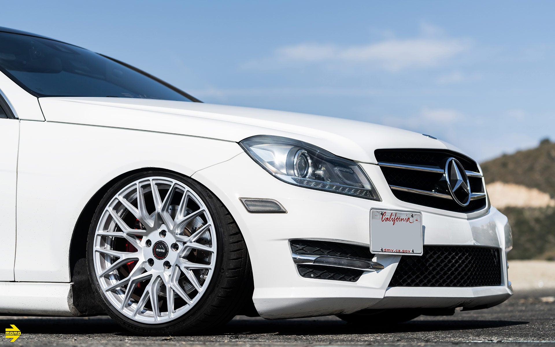Mercedes Benz C350 - Momo Catania Gloss Silver