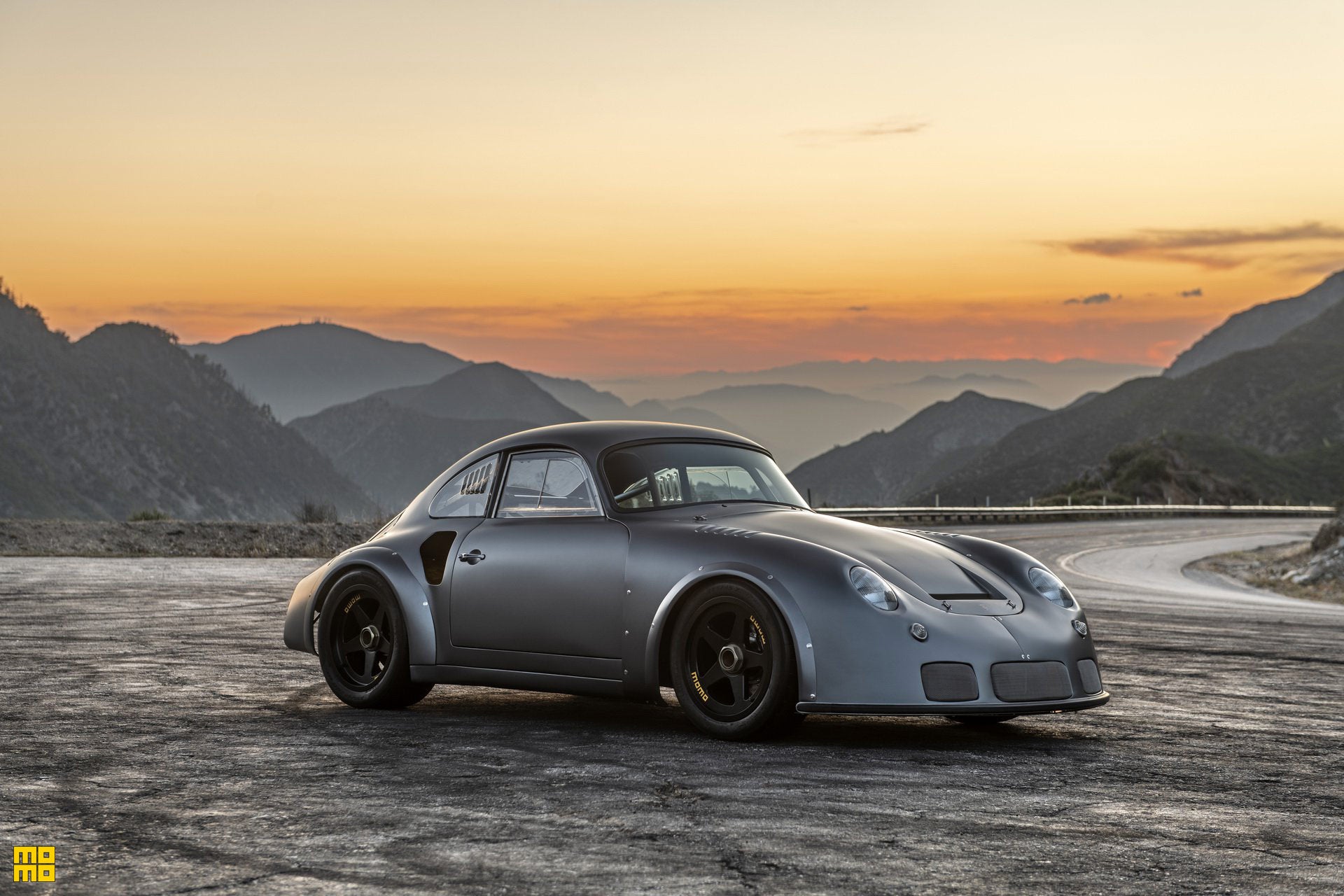 Porsche 996 - Momo Heritage